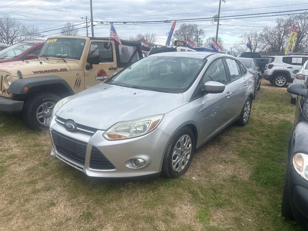 2012 Ford Focus SE's photo