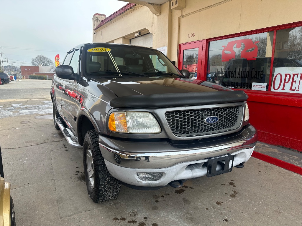 2003 Ford F-150 XLT